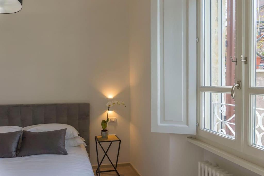 Ferienwohnung Borgo Charme Elegante E Unico. Dimora Da Sogno Rom Exterior foto